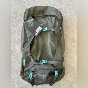 COPY - Osprey Fairview 55 misty grey 55L and day pack